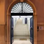 Beppe House Hotell *